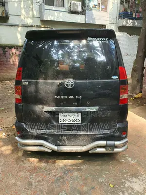 Toyota Noah 2004 – পারফেক্ট ডোনার কার | ইঞ্জিন রানিং | ফুল অপশন