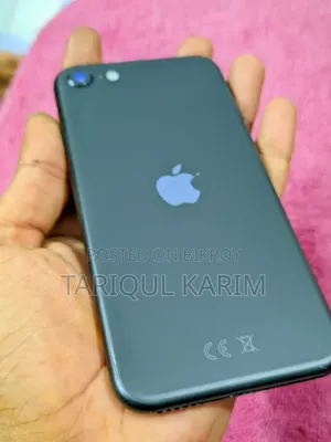 Apple iPhone SE 128 GB Black