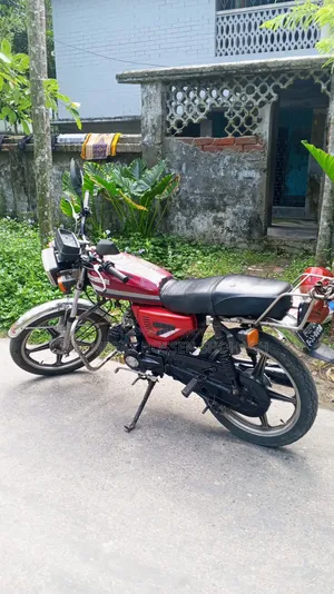 Yamaha 2012 Red