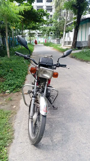 Yamaha 2012 Red