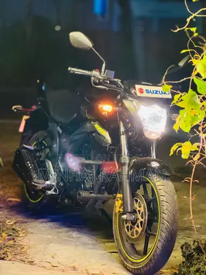 সুজুকি জিক্সার মনোটোন ২০২৫ ব্ল্যাক