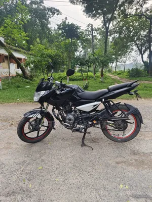 বাজাজ পালসার ১৩৫ এলএস ২০১১ কালো