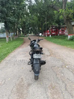 বাজাজ পালসার ১৩৫ এলএস ২০১১ কালো