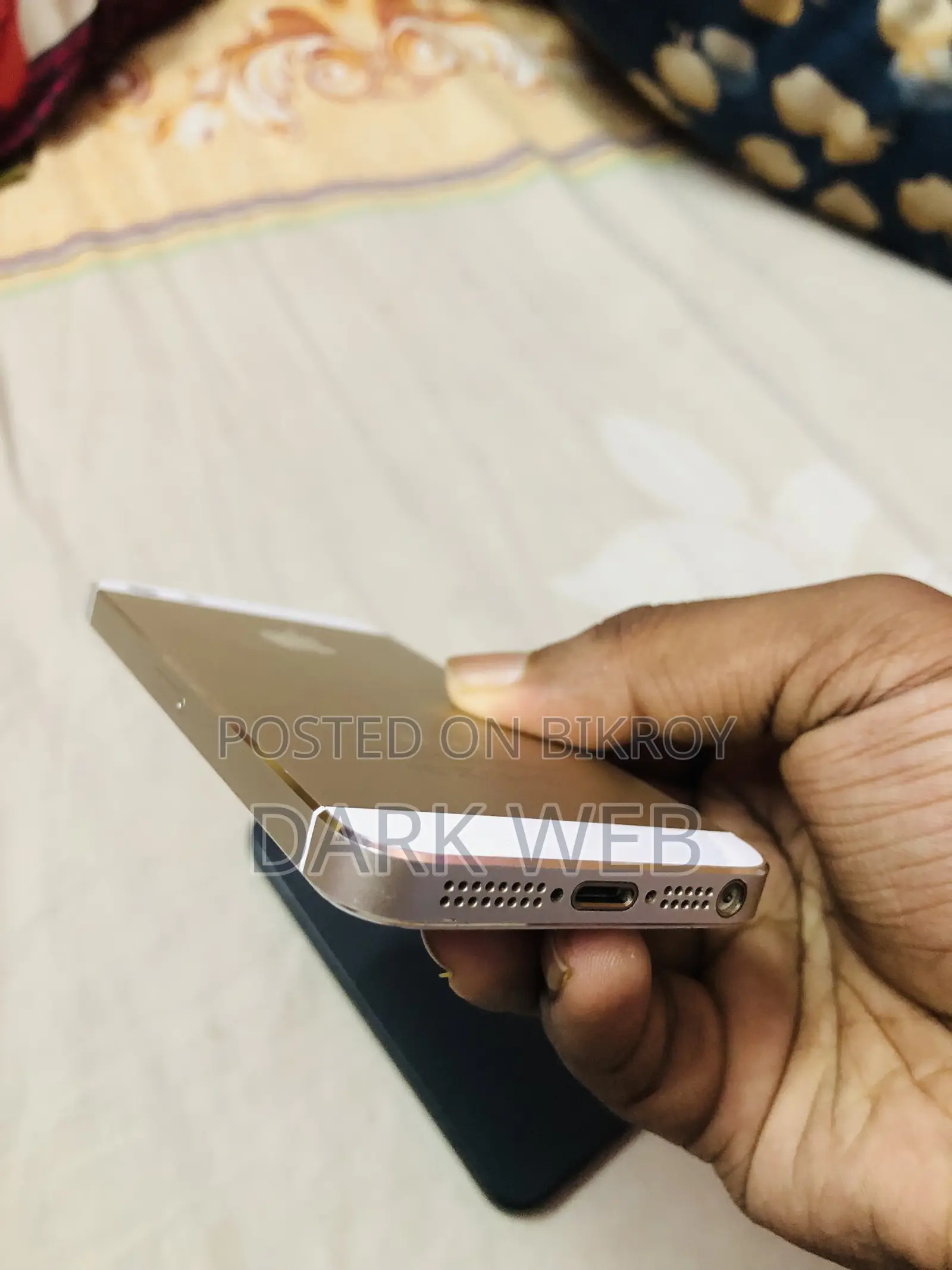 Apple iPhone 5s 16 GB Gold