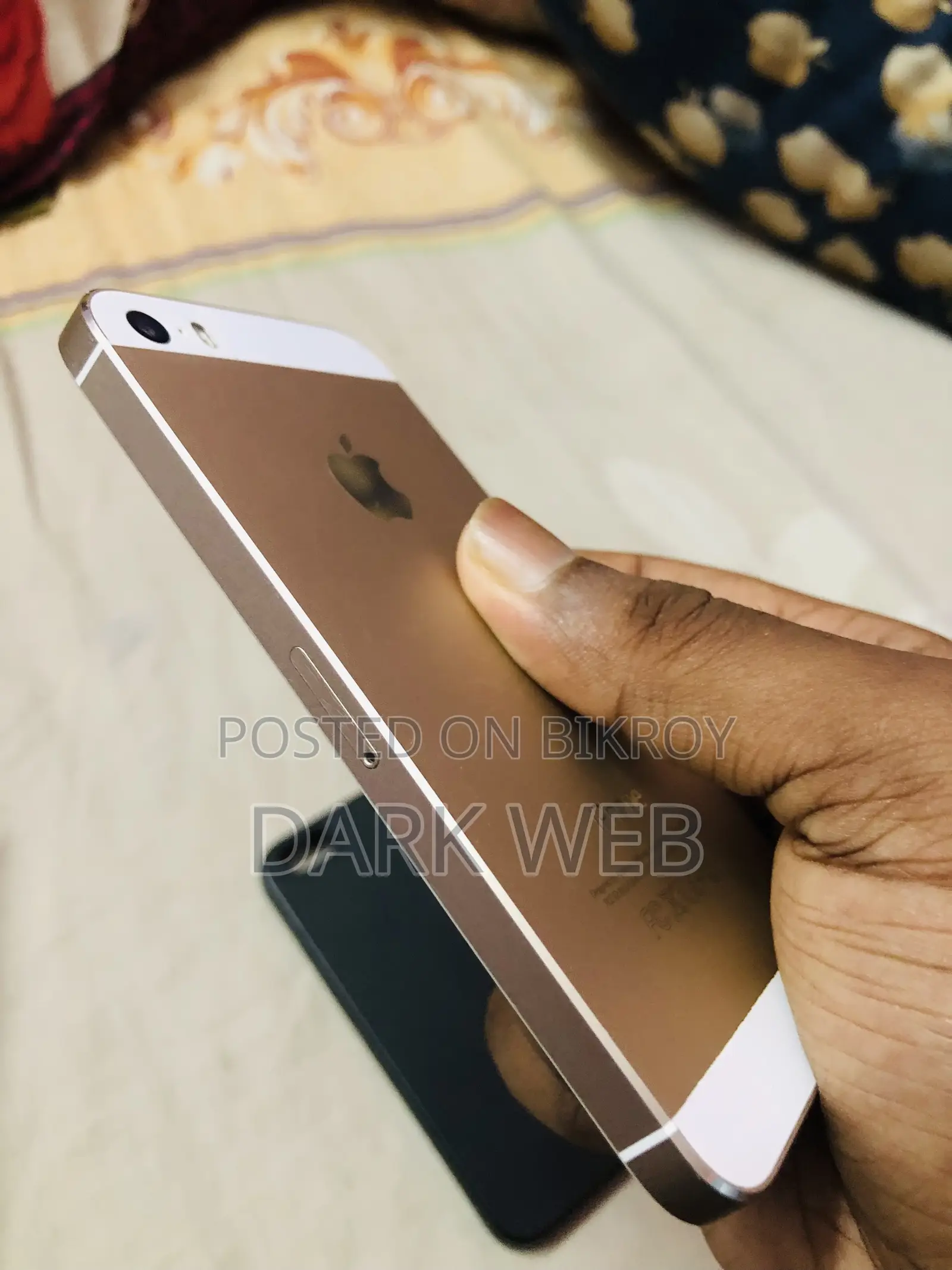 Apple iPhone 5s 16 GB Gold