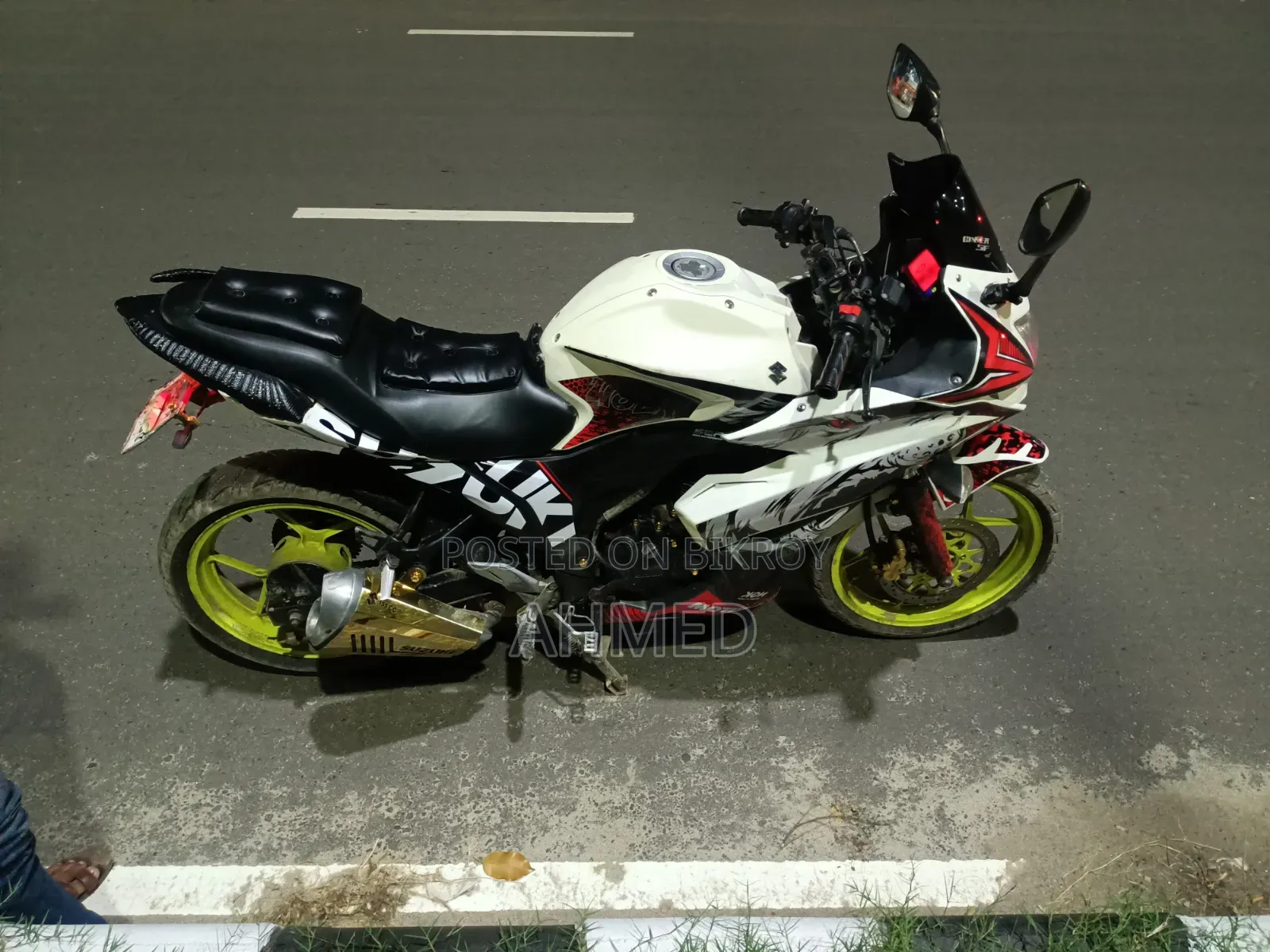 Suzuki Gixxer SF 2016 White