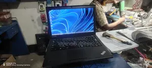 Laptop Lenovo ThinkPad T430u 4GB Intel Core i5 SSD 128GB