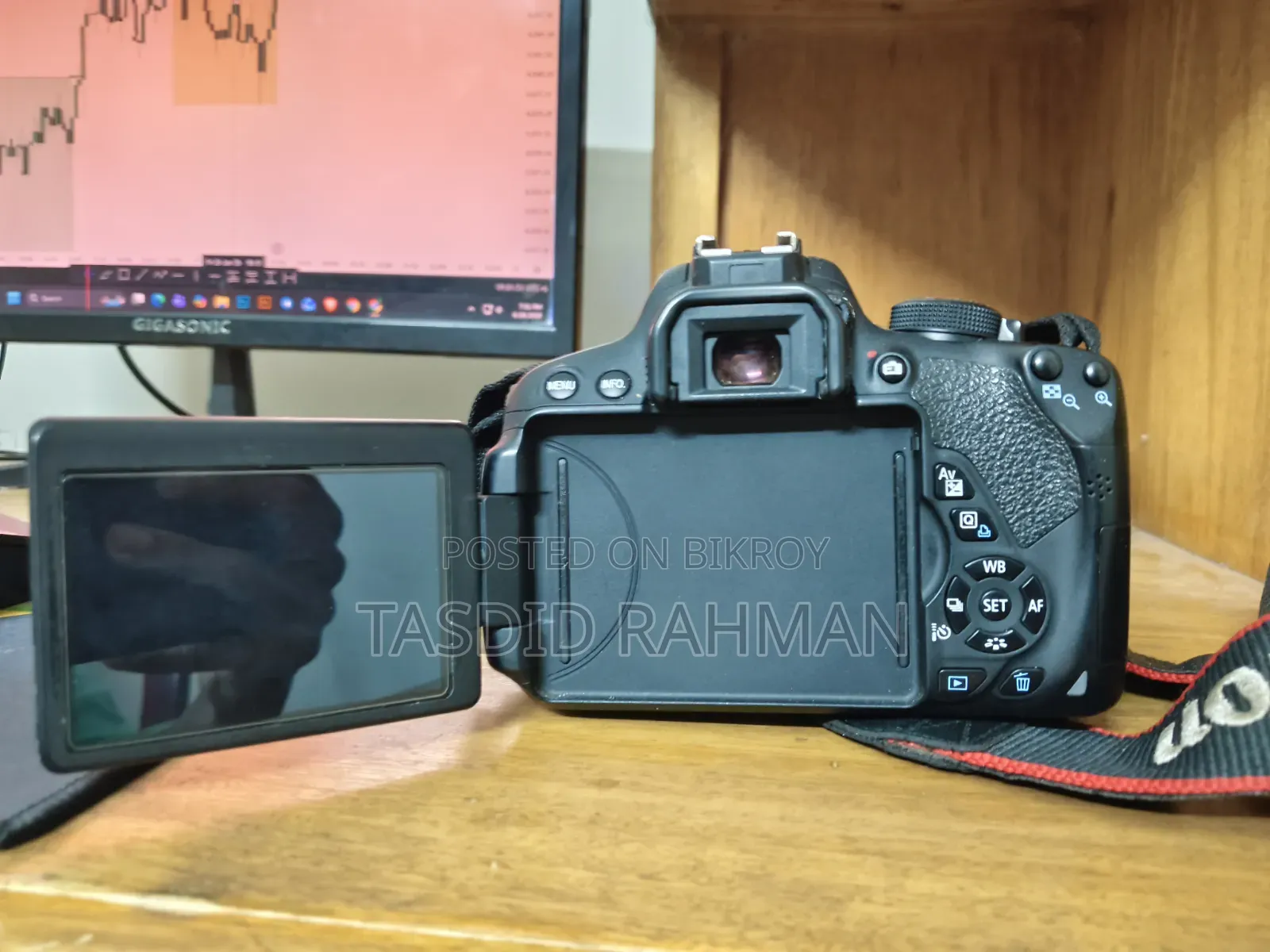 Canon 700 D