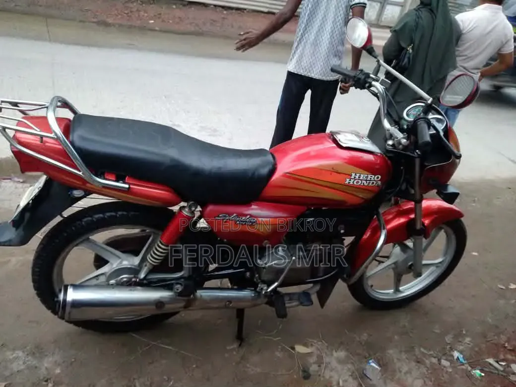 Hero Dawn 100 2024 Red