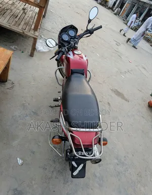 Bajaj CT 100 2016 Red