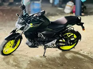 Yamaha FZ 2025 Green