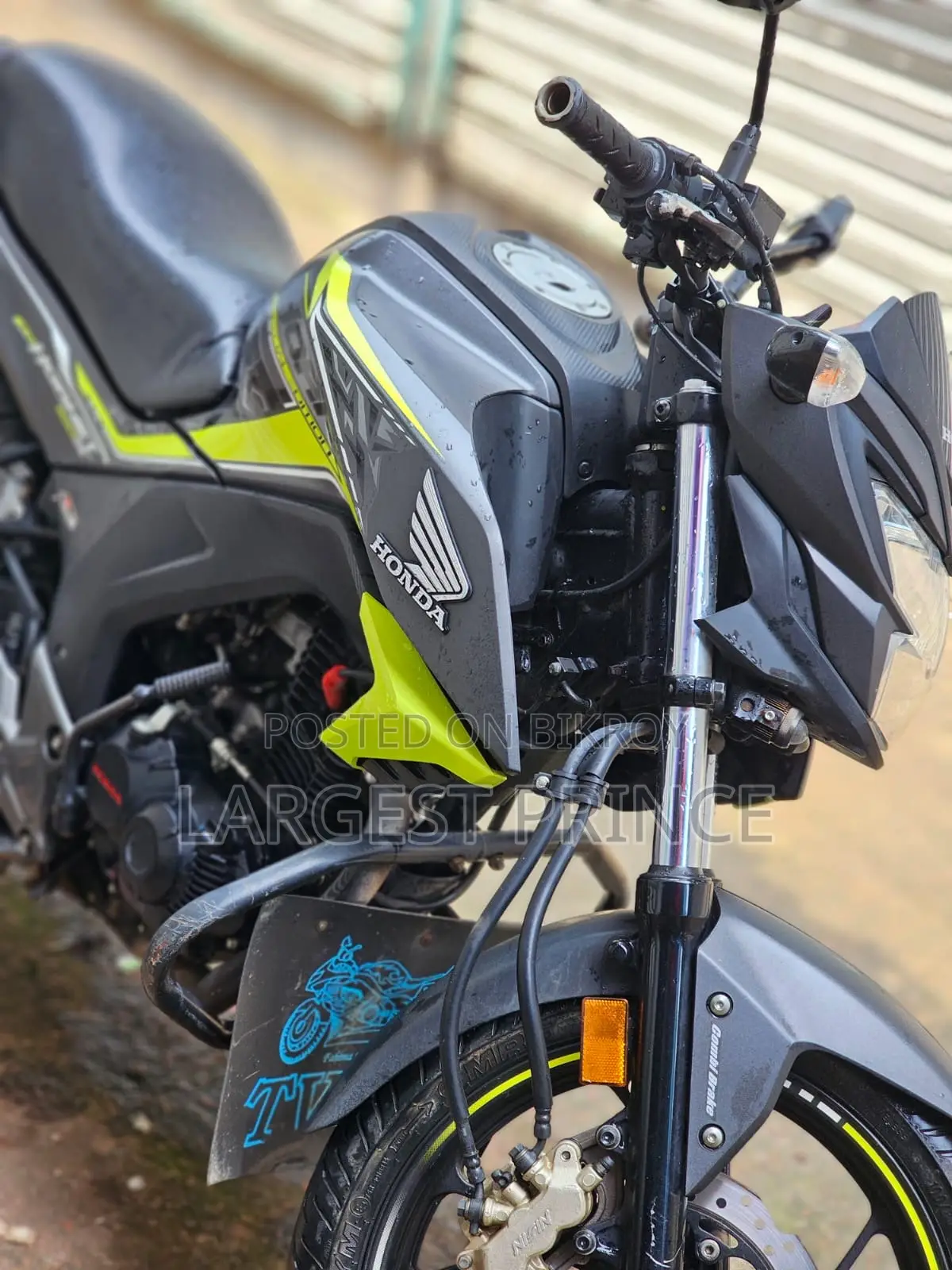 Honda Hornet 2022 Blue