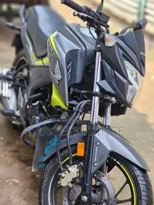 Honda Hornet 2022 Blue