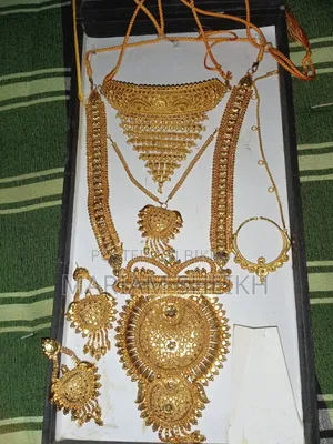 Jewellery Set .. Wedding jewelry ,, brand new, color has not faded at all