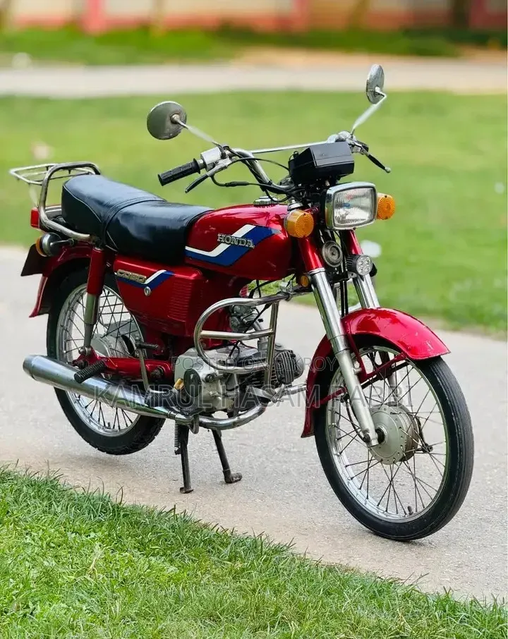 Honda 2000 Red