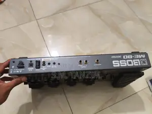 Boss Me-80 Guitar Processor