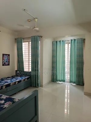 বারিধারায় ভাড়ার জন্য আসবাবপত্রসহ ৩ বেডরুমের অ্যাপার্টমেন্ট