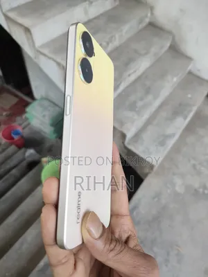 Realme 128 GB Blue