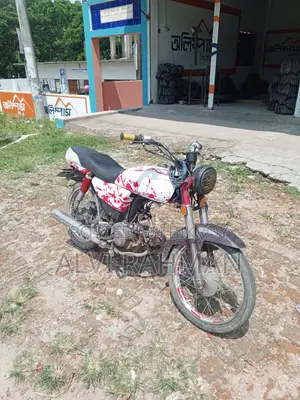 Honda 2004 Red