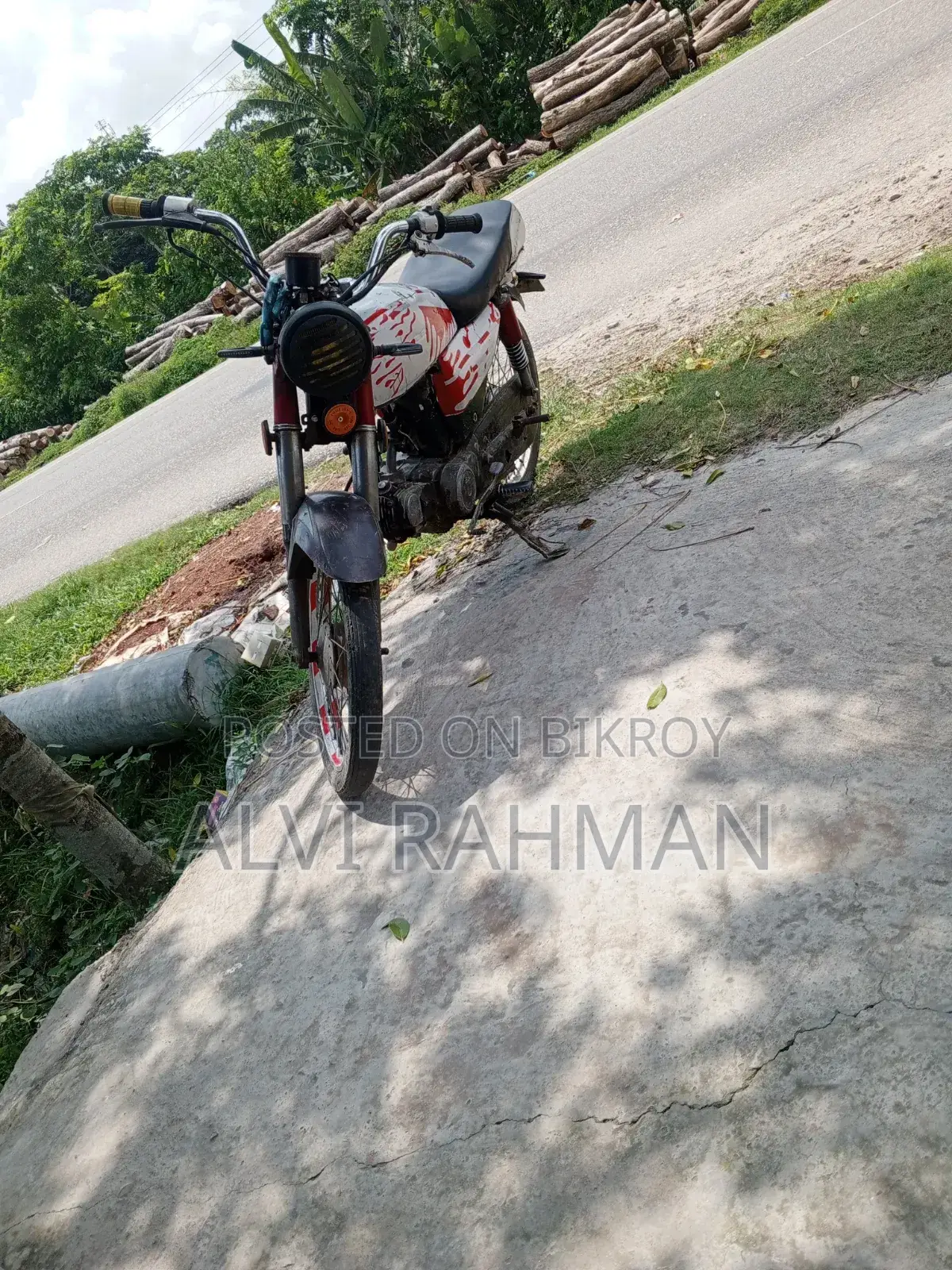 Honda 2004 Red