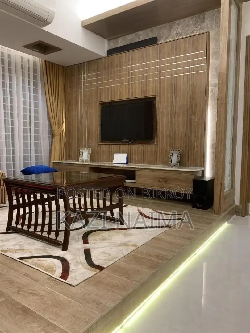 3-bedroom Apartment in Zafarabaad House, Dargah Mahalla for Sale