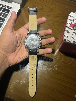 ফসিল গ্র্যান্ট ক্রোনোগ্রাফ ঘড়ি
