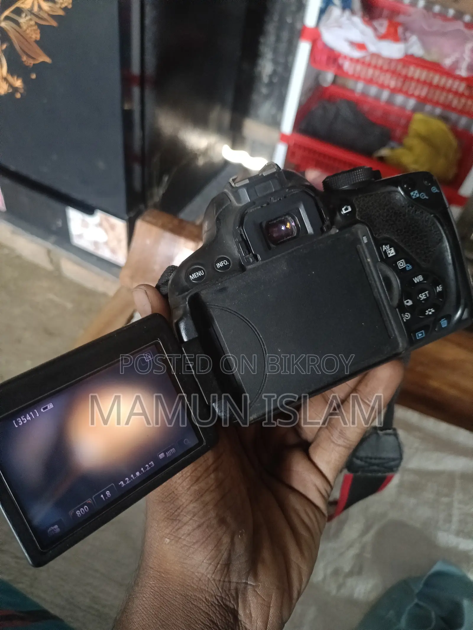 Canon 700d With 50mm Prime Lens Y