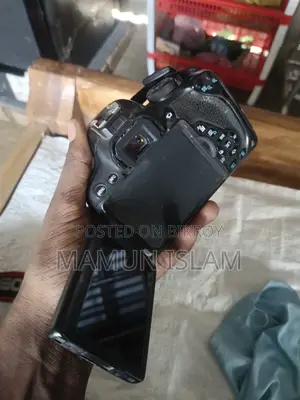 Canon 700d With 50mm Prime Lens Y