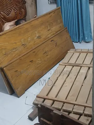 5-year-old used bed for sale