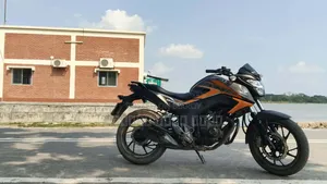 Honda CB 2022 Gray