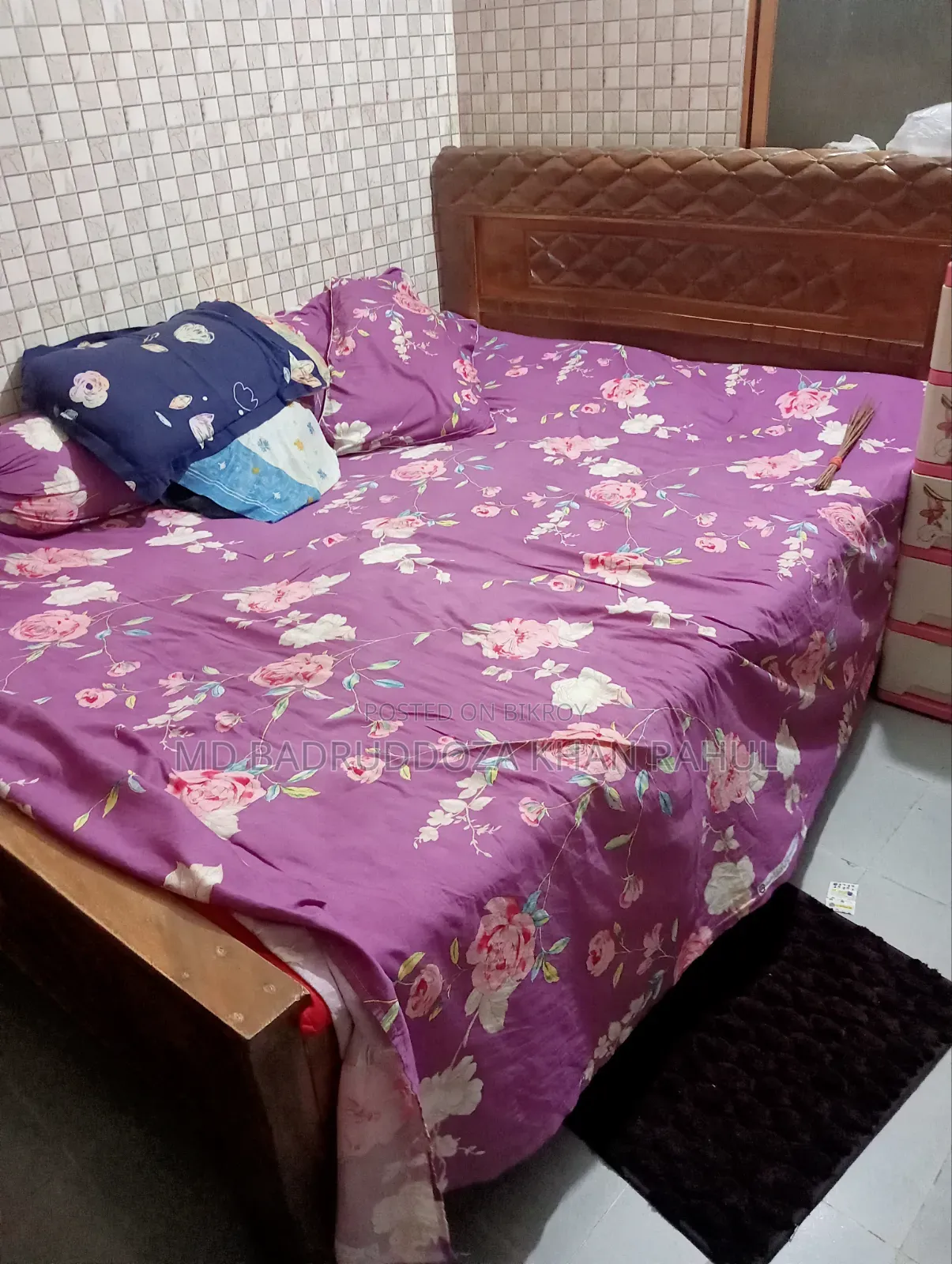 Semi-box Bed