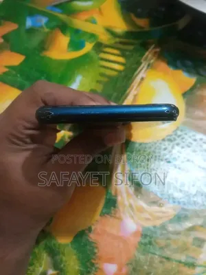 Vivo Y11 32 GB Blue
