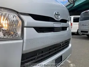 Toyota HiAce 2021 Silver