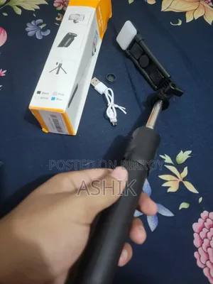 Black Selfie Stick R1s 3 in 1 Bluetooth Remote Control Phone