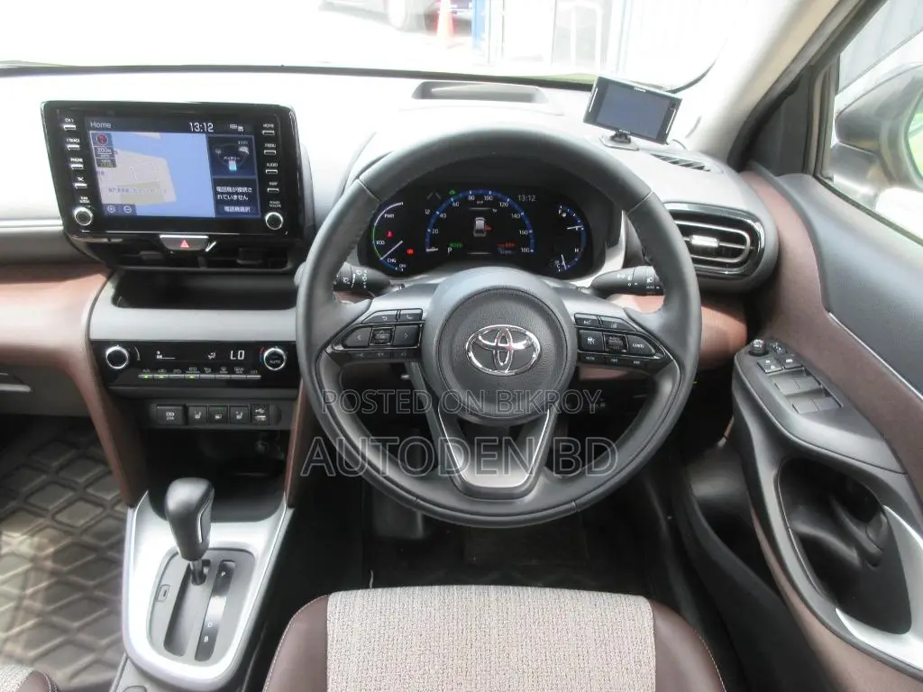 Toyota Yaris Cross 2021 Gold