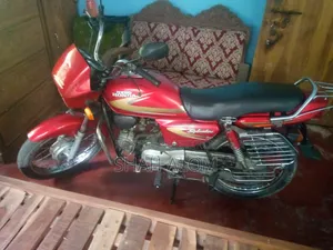 Hero Hunter 100 2016 Red