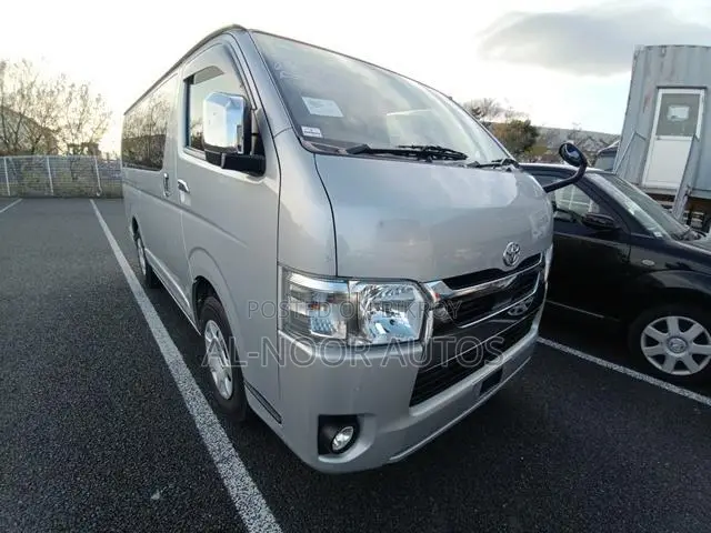 Toyota HiAce 2021 Silver