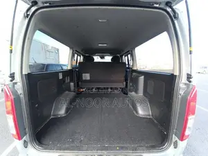 Toyota HiAce 2021 Silver