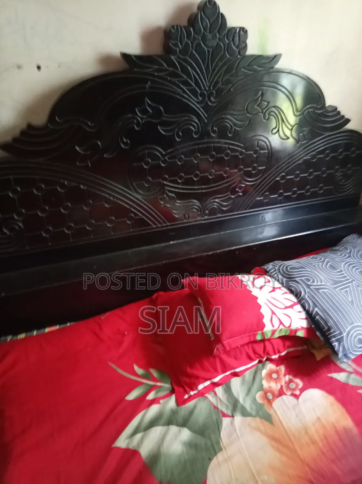 Very Good Malaysian Wood Bed, Used for 6 Months