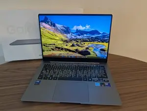 নতুন ল্যাপটপ Samsung Galaxy Book5 Pro ১৬ জিবি Intel Core i7 SSD ৫১২ জিবি