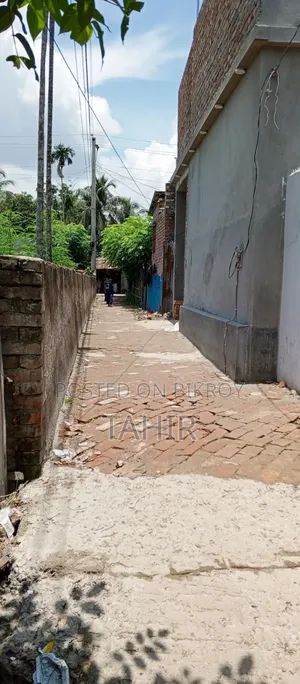 3bdrm House in ফুল ফ্রেশ জমি তিন, Khulna Sadar for Sale