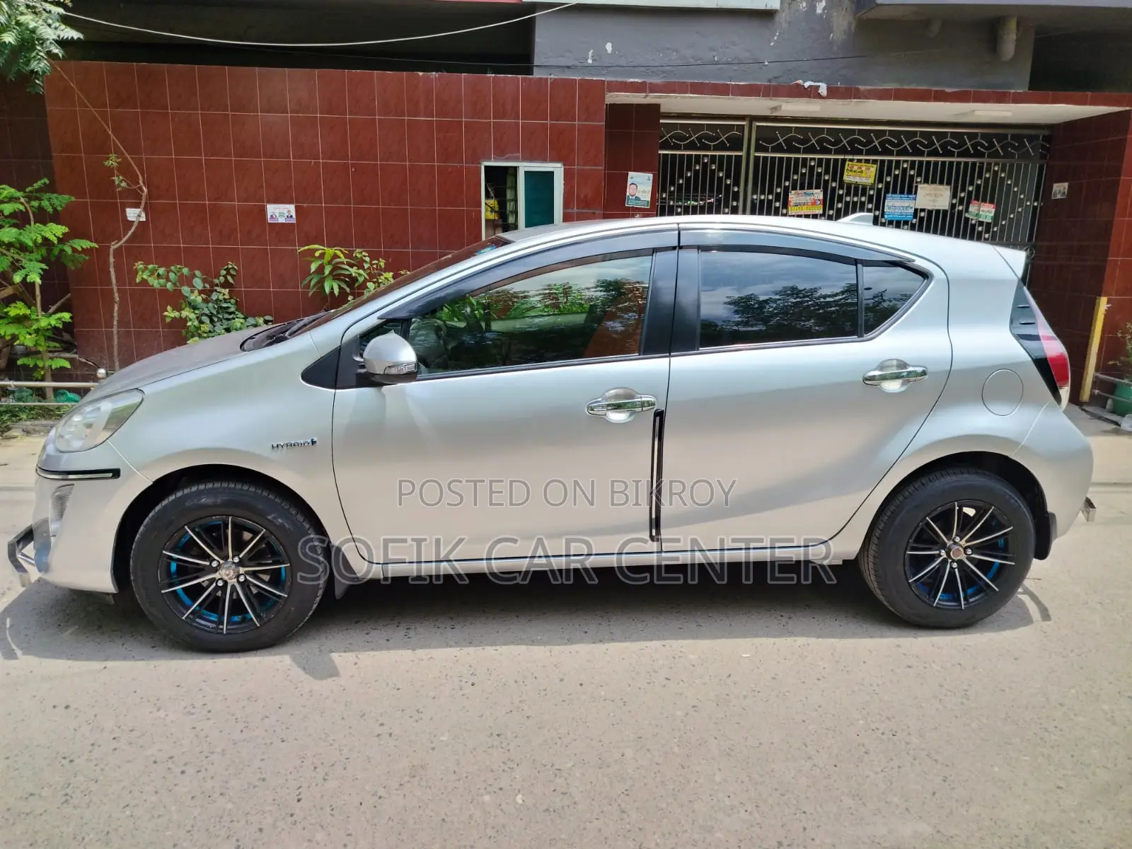Toyota Aqua 2017 Silver