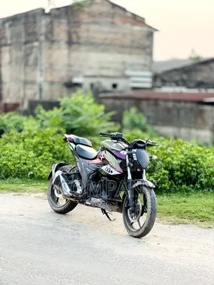 সুজুকি জিক্সার মনোটোন ২০২২ কালো