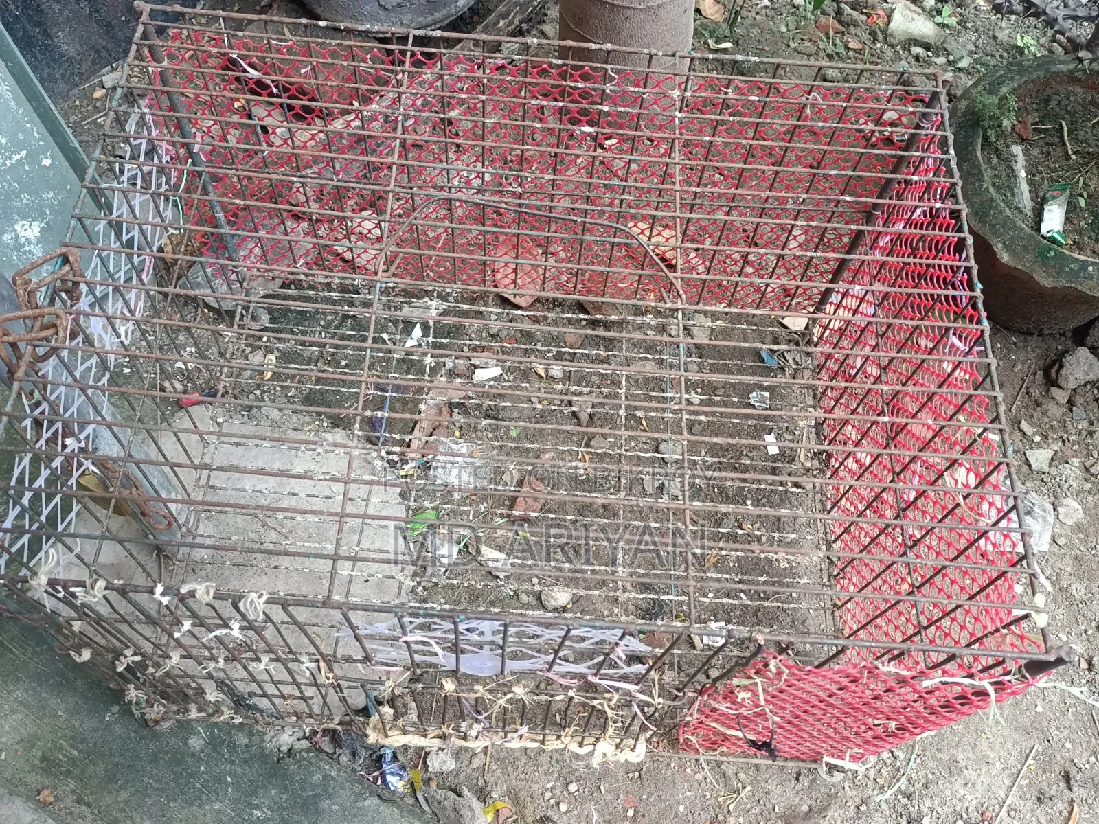 মোটা লোহার সিকের খাচা ১৮/২৪ ইনচি খুব শক্ত মুরগি কবুতর পালার খাচা