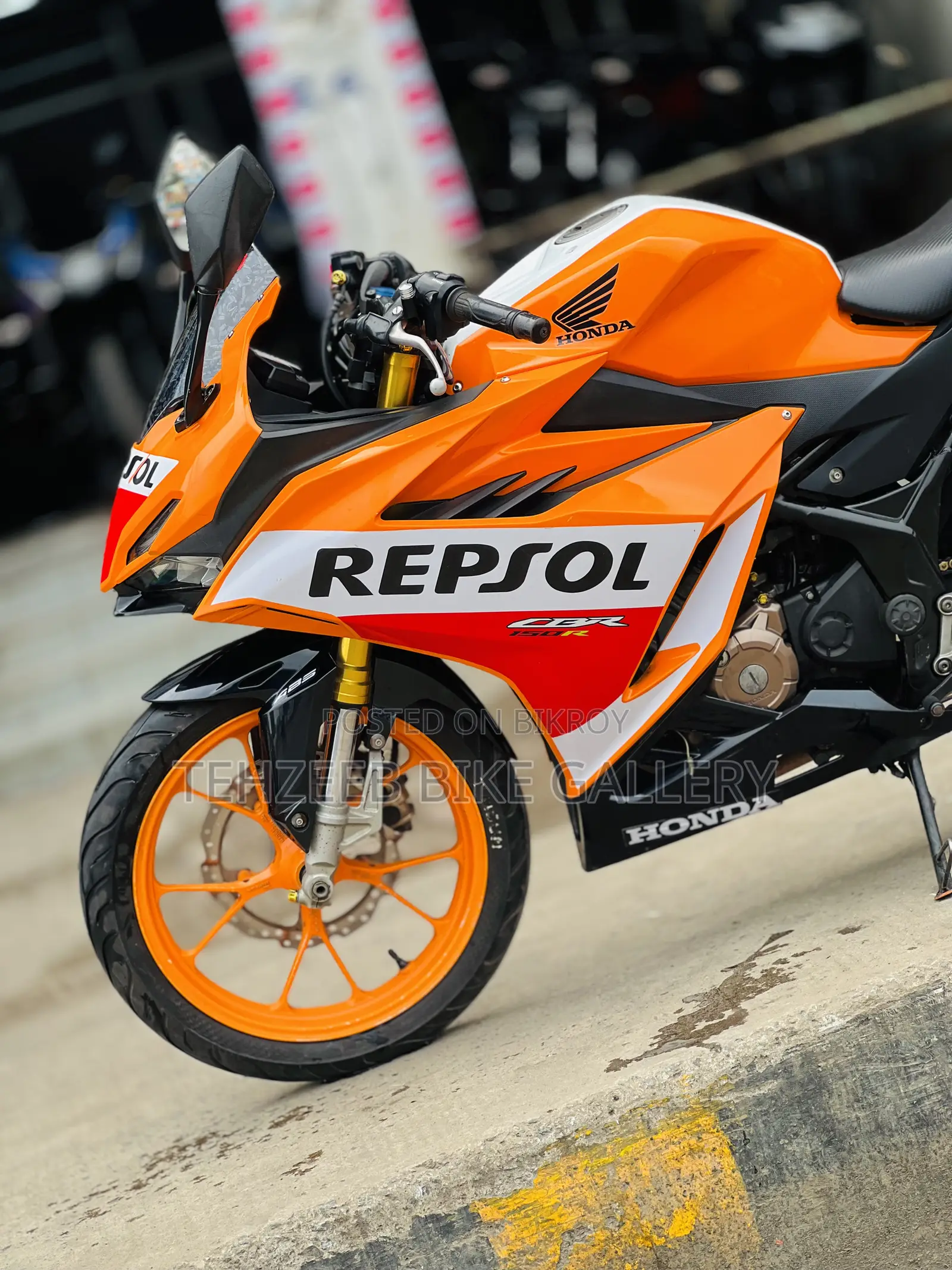Honda CBR 2022 Orange