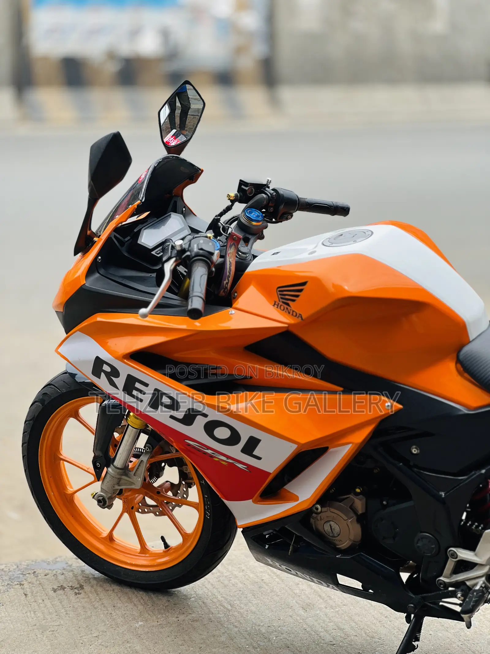 Honda CBR 2022 Orange