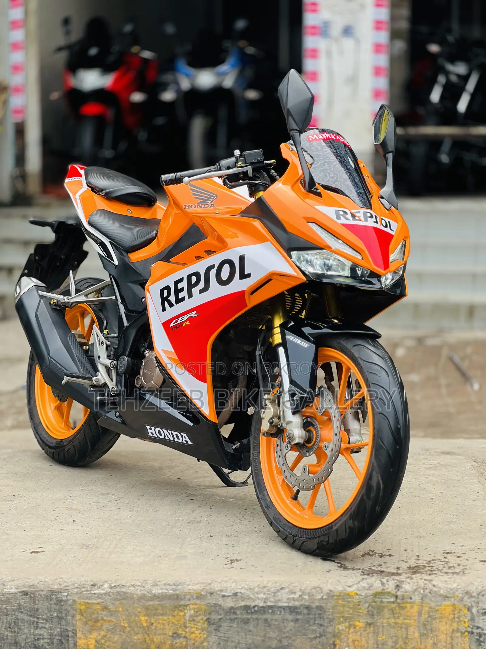 Honda CBR 2022 Orange