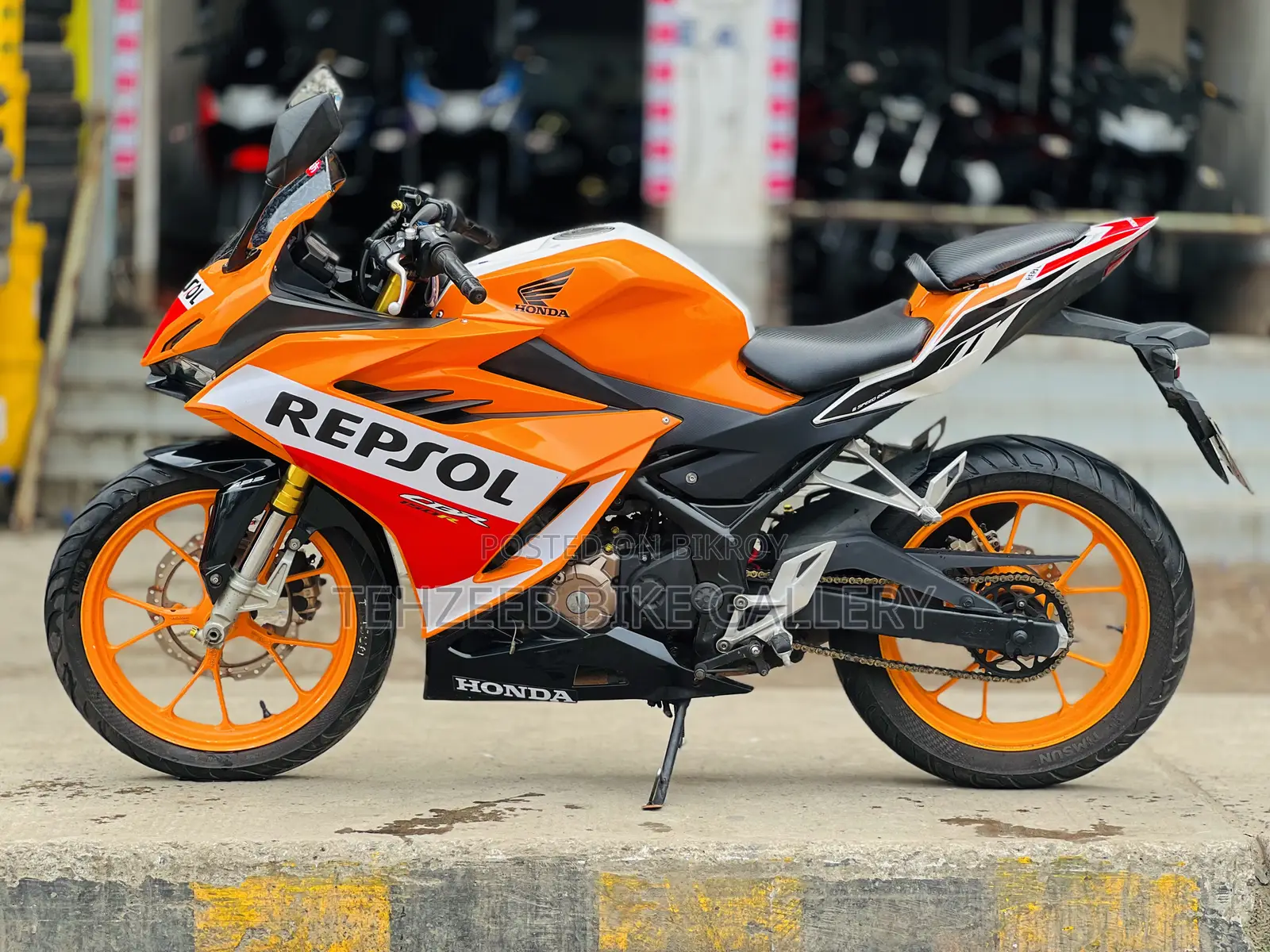 Honda CBR 2022 Orange