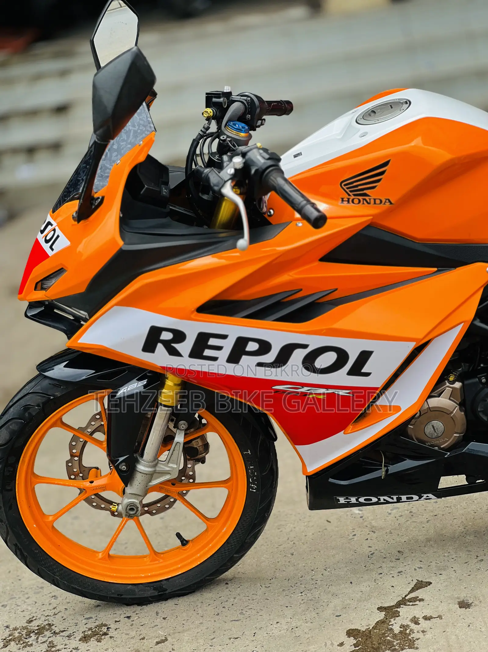 Honda CBR 2022 Orange