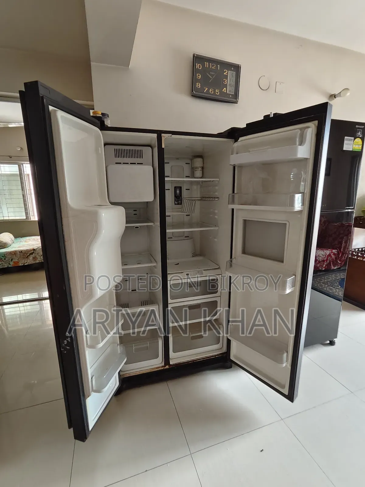 Double door fridge in very good condition, fresh like new